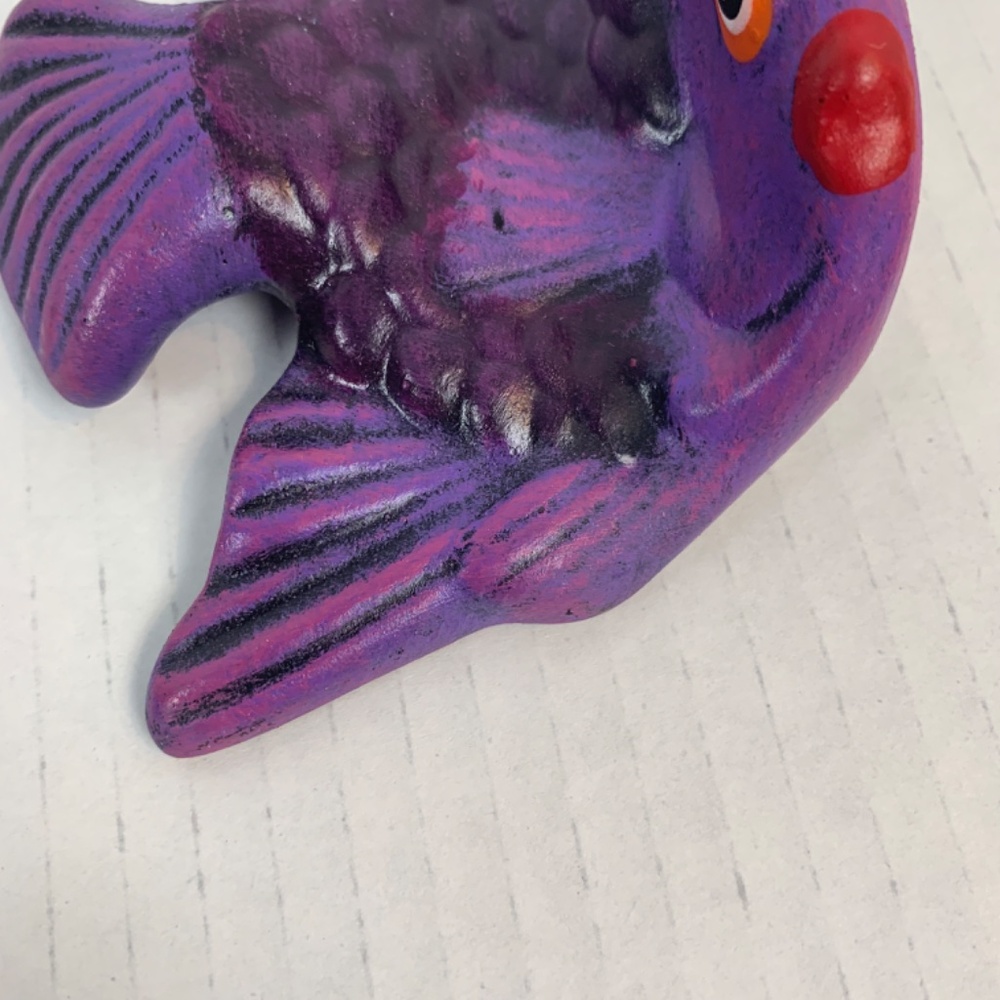Vintage MCM Ceramic Purple Angel Fish Bath Wall Pocket Kitsch Small 4" X 5.5" - Picture 4 of 12